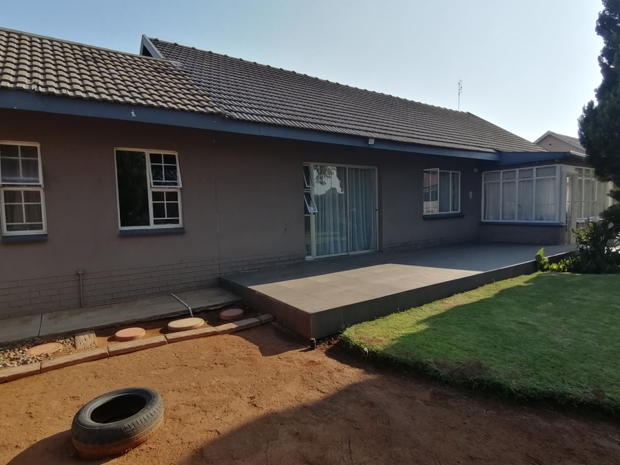 3 Bedroom Property for Sale in Stilfontein Ext 4 North West